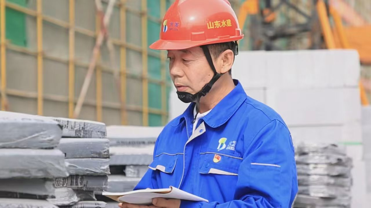 1.蔡东.png 1.蔡东.png